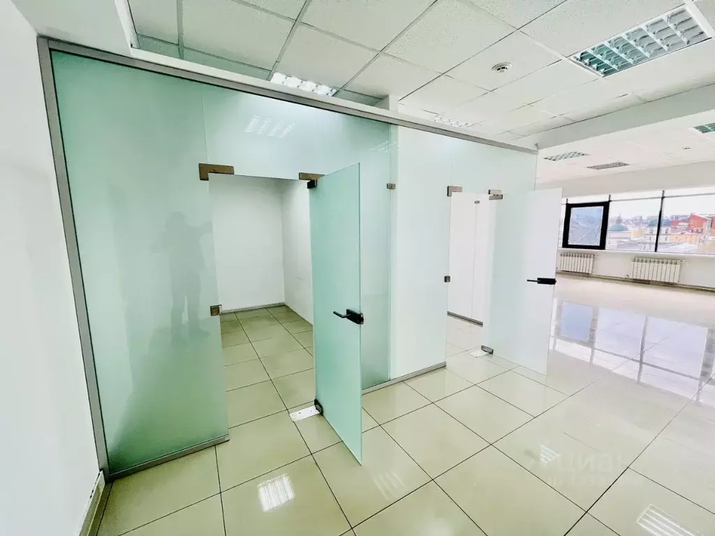 Офис в Иркутская область, Иркутск ул. 5-й Армии, 2/1 (83 м) - Фото 1