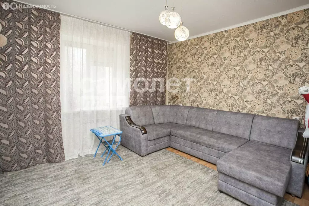 3-комнатная квартира: Кемерово, Кузнецкий проспект, 276 (72.2 м) - Фото 0
