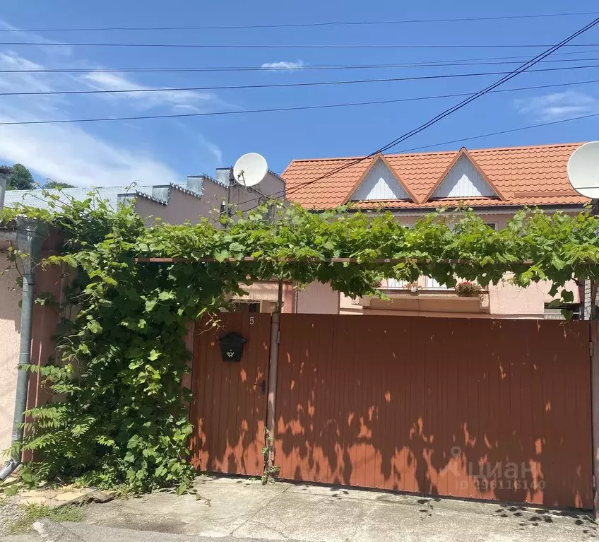 Дом в Ставропольский край, Кисловодск ул. Катыхина, 51 (78 м) - Фото 1