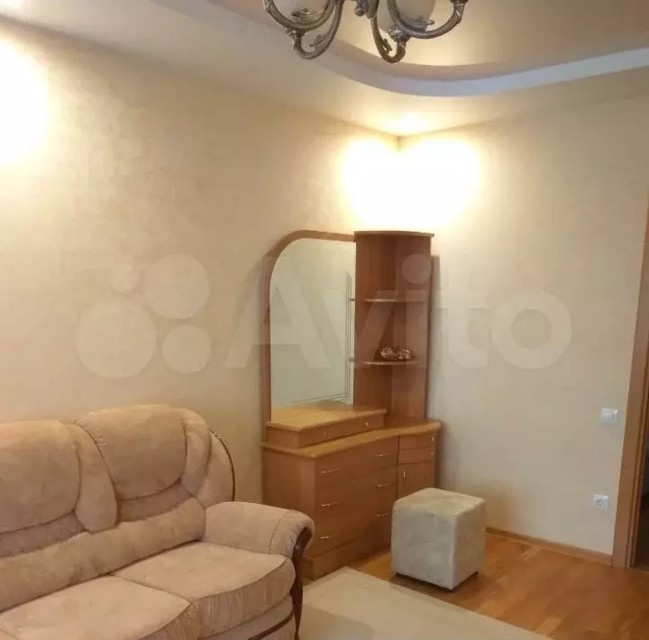 1-к. квартира, 50м, 7/10эт. - Фото 0