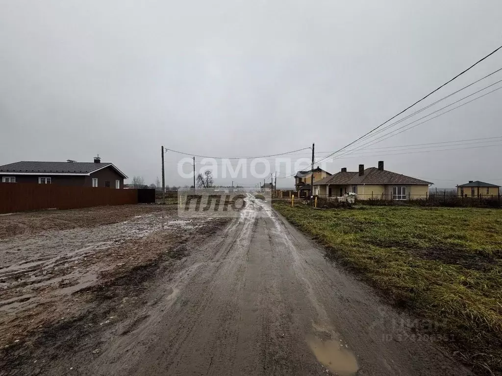 Участок в Марий Эл, Медведевский район, Руэмское с/пос, д. Крутой ... - Фото 1