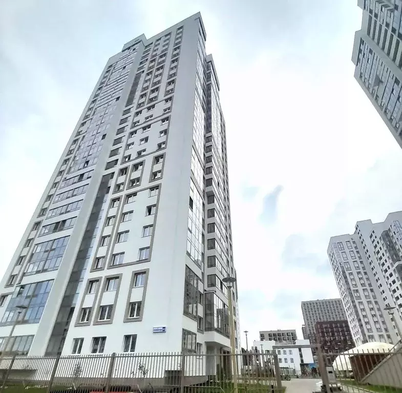 Студия Свердловская область, Екатеринбург ул. Краснолесья, 108/3 (25.4 ... - Фото 1