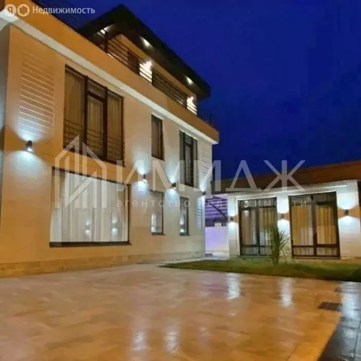 Дом в Сириус, улица Журналистов (180 м) - Фото 0