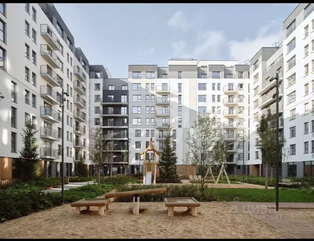 Студия Свердловская область, Екатеринбург ул. Пехотинцев, 2В (20.0 м) - Фото 1