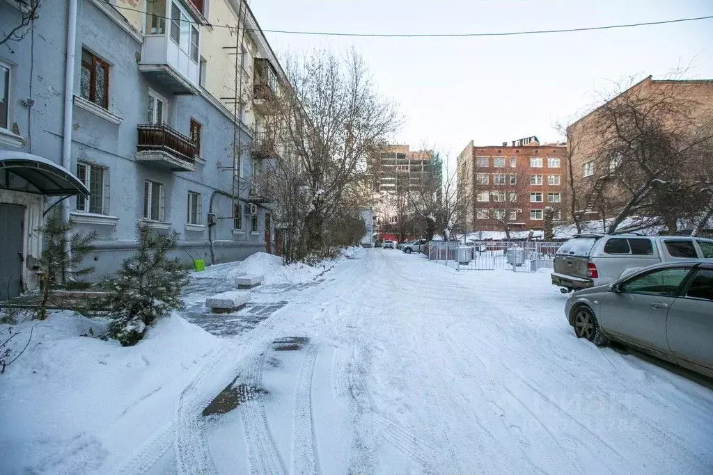 3-к кв. Омская область, Омск ул. Орджоникидзе, 16 (70.2 м) - Фото 1