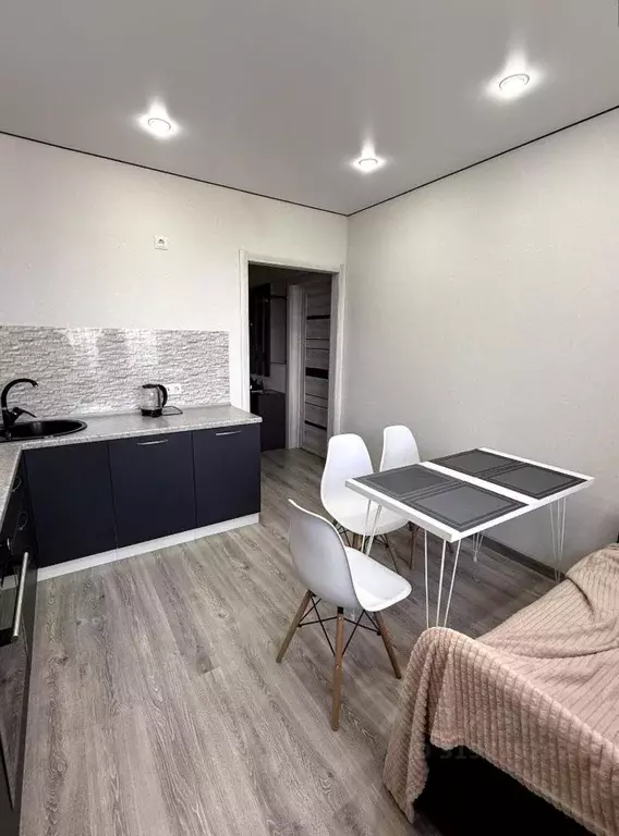 1-к кв. Оренбургская область, Оренбург ул. Автомобилистов, 15 (35.0 м) - Фото 1