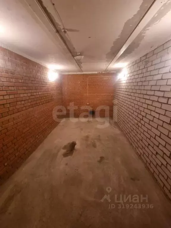 Гараж в Тюменская область, Тюмень ул. Мельникайте, 126с2 (16 м) - Фото 0