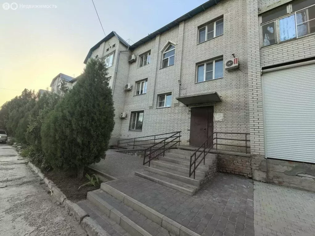 3-комнатная квартира: Сальск, Магистральная улица, 6 (87.9 м) - Фото 0