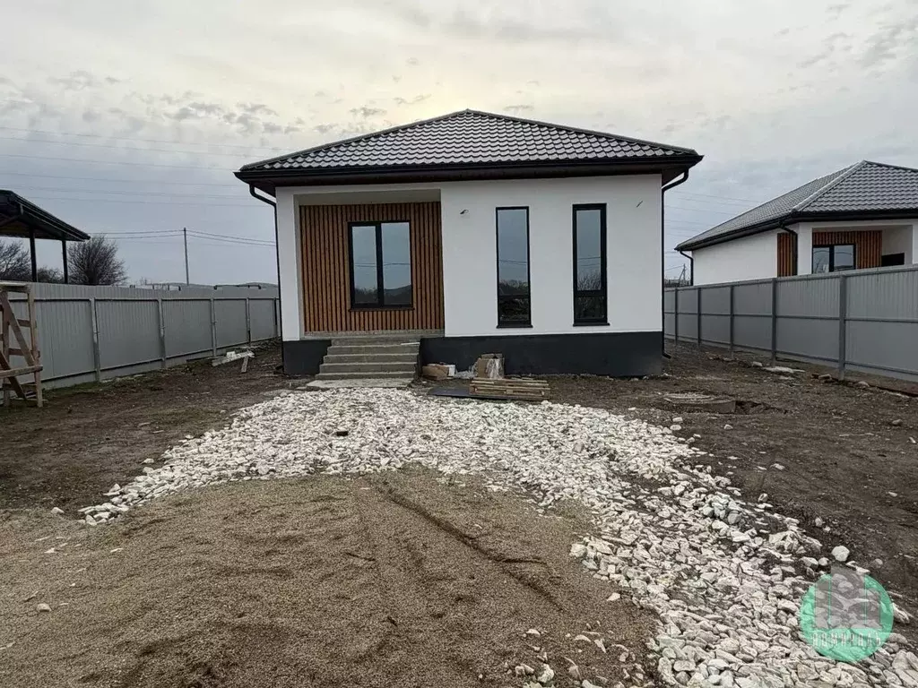 Дом в Краснодарский край, Новороссийск городской округ, Раевская ст-ца ... - Фото 1