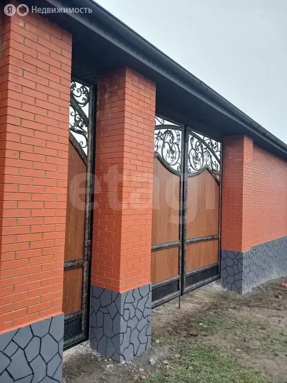 Дом в село Экажево, улица Алихана Костоева (250 м) - Фото 2