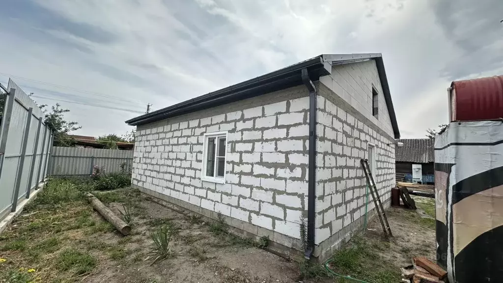 Дом в Краснодарский край, Кавказский район, Казанская ст-ца ул. ... - Фото 0