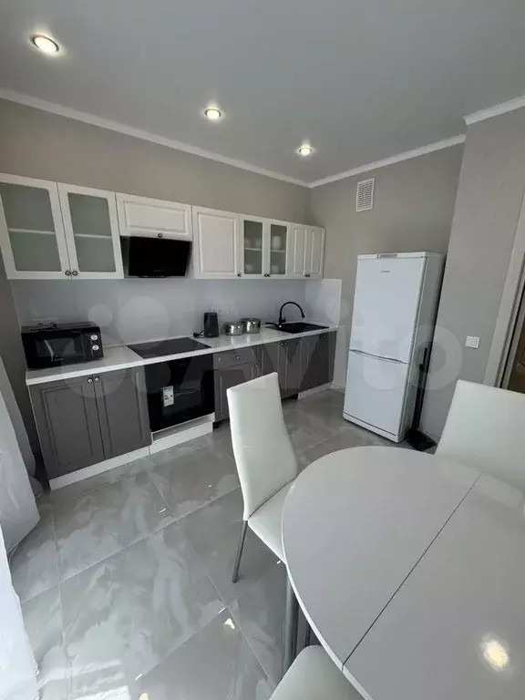 2-к. квартира, 60 м, 4/20 эт. - Фото 1