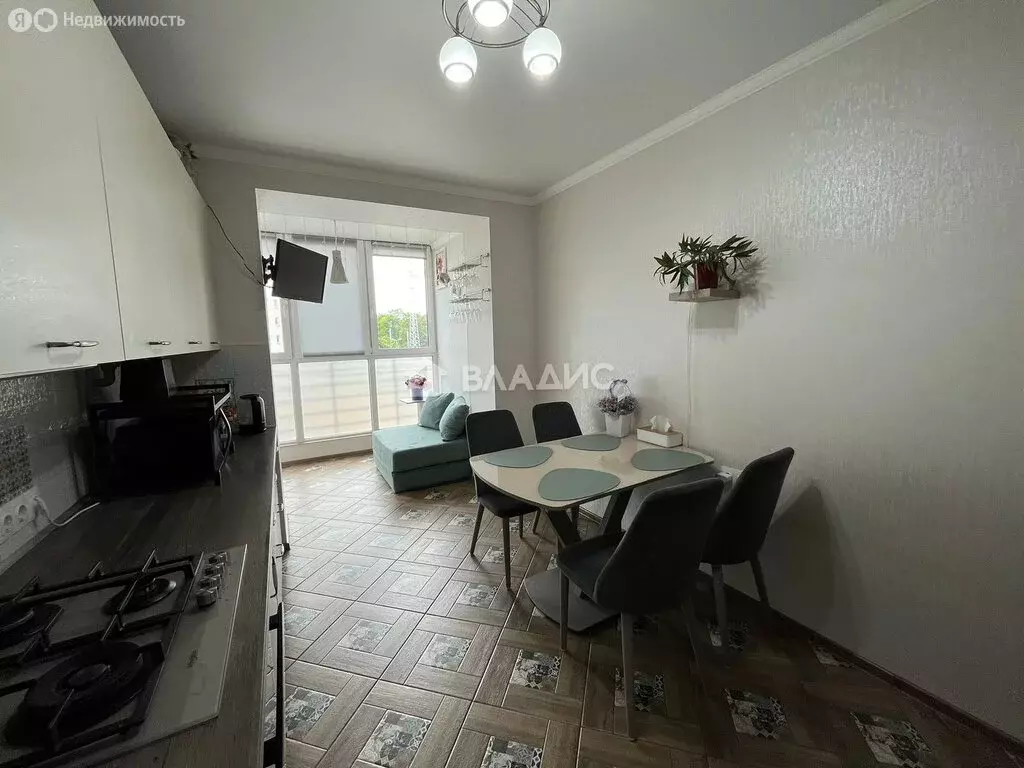 2-комнатная квартира: Калининград, Инженерная улица, 7 (61.6 м) - Фото 1