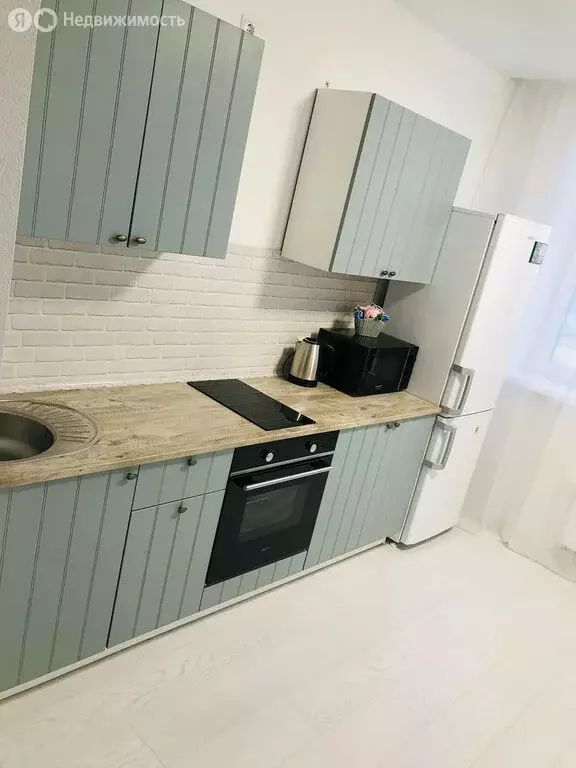 2-комнатная квартира: Тюмень, Алматинская улица, 4 (58 м) - Фото 1