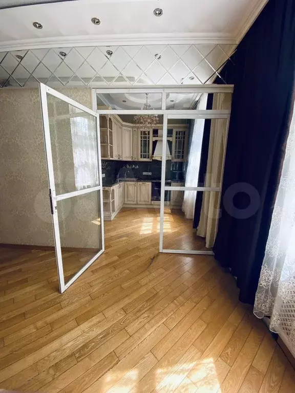 4-к. квартира, 100 м, 2/4 эт. - Фото 0