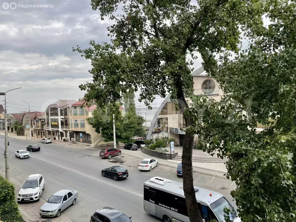 3-комнатная квартира: Махачкала, улица Мирзабекова, 153 (60 м) - Фото 1