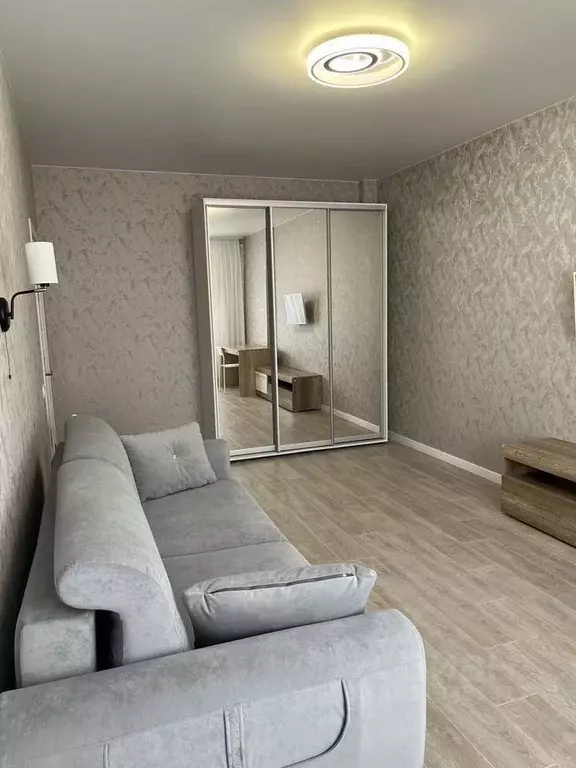2-к кв. Крым, Симферополь ул. Батурина, 123 (65.0 м) - Фото 1