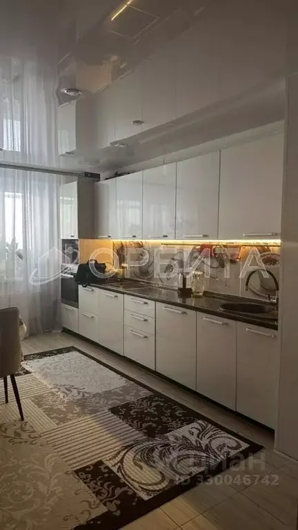 3-к кв. Тюменская область, Тюмень ул. Федюнинского, 60к2 (92.4 м) - Фото 2