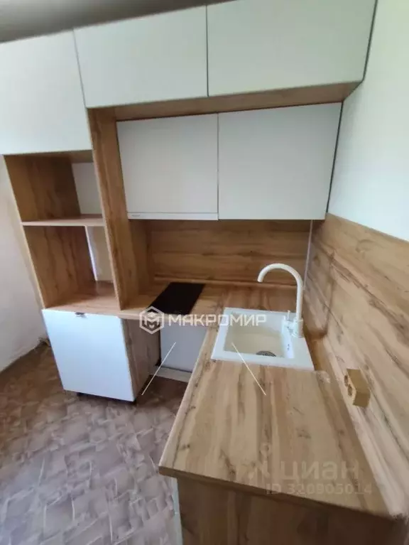 3-к кв. Челябинская область, Челябинск ул. Ворошилова, 55 (63.0 м) - Фото 0