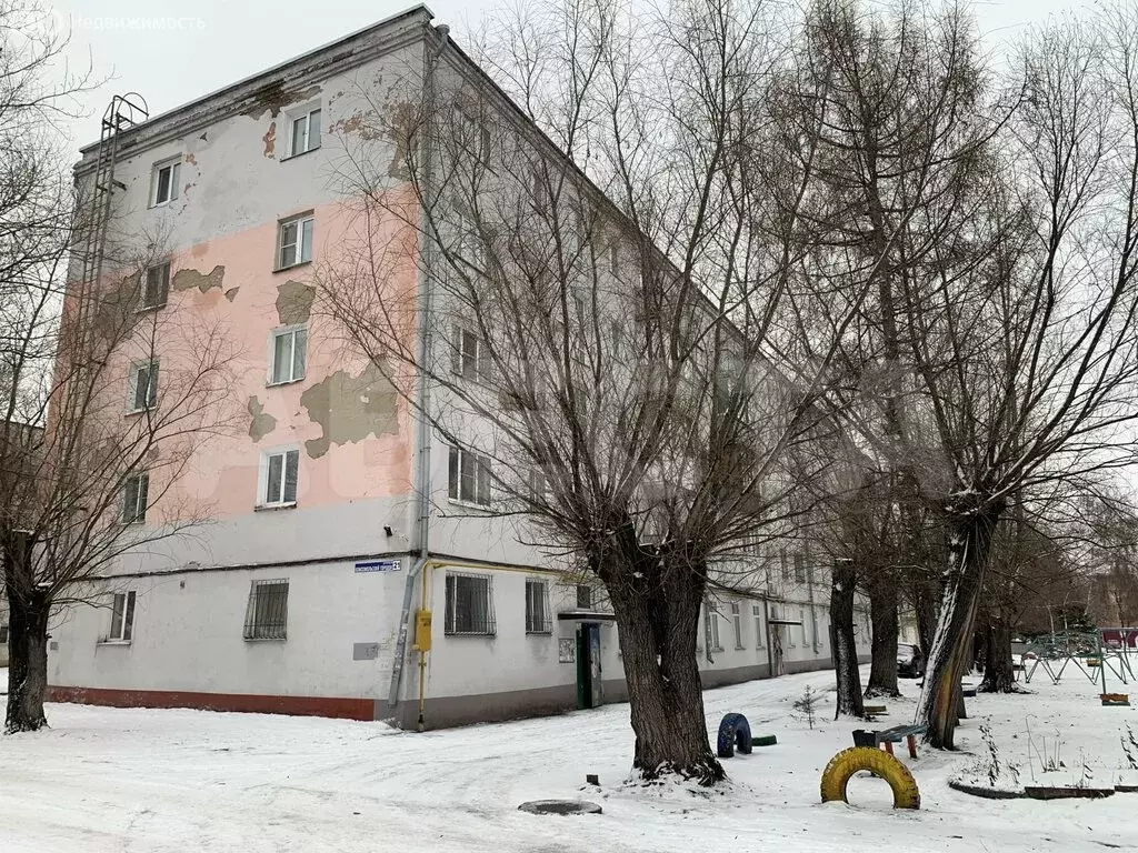 3-комнатная квартира: Омск, Комсомольский городок, улица Комсомольский ... - Фото 1