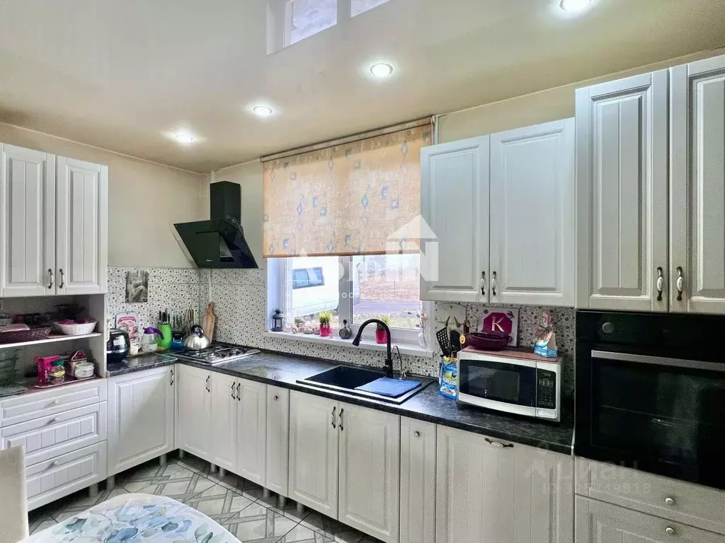 Дом в Ленинградская область, Кингисеппский район, д. Большая ... - Фото 1