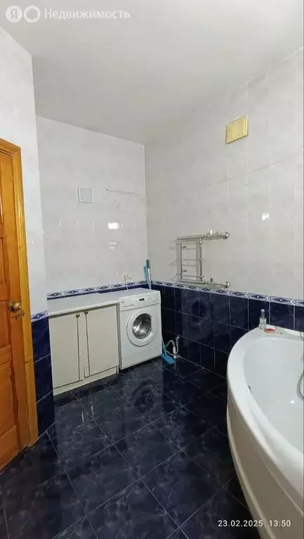 3-комнатная квартира: Севастополь, улица Короленко, 2 (69.8 м) - Фото 1