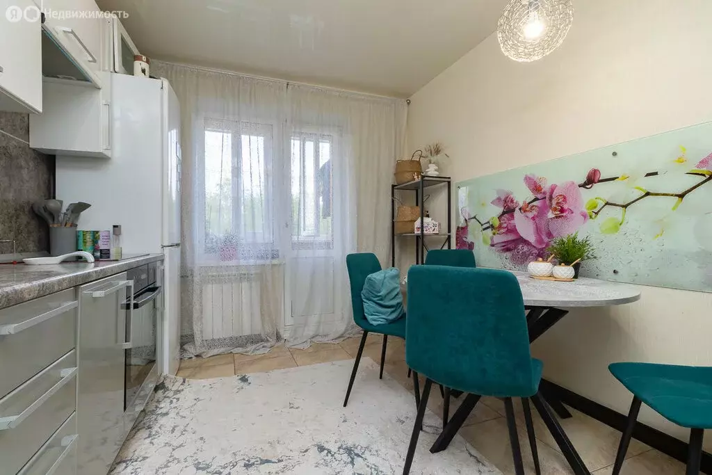 3-комнатная квартира: Омск, Волгоградская улица, 42 (62.5 м) - Фото 1