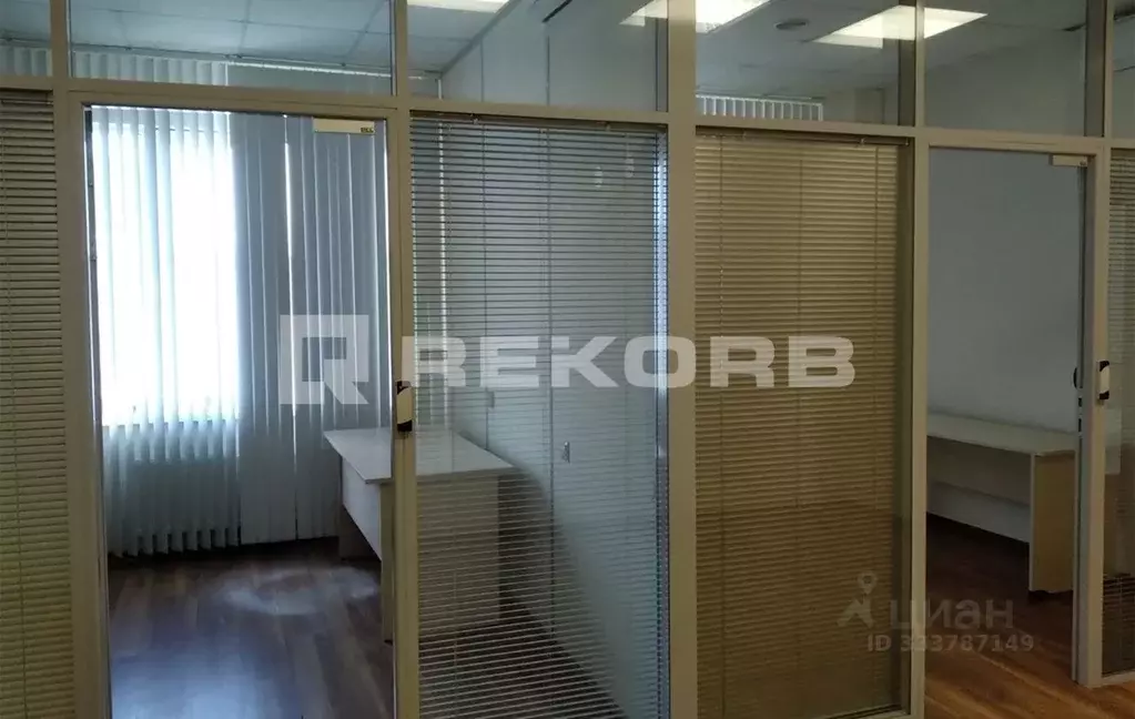 Офис в Санкт-Петербург ул. Ивана Черных, 31-33Б (810 м) - Фото 1