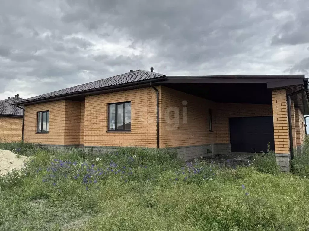 Дом в Белгородская область, Белгородский район, с. Стрелецкое ул. ... - Фото 1