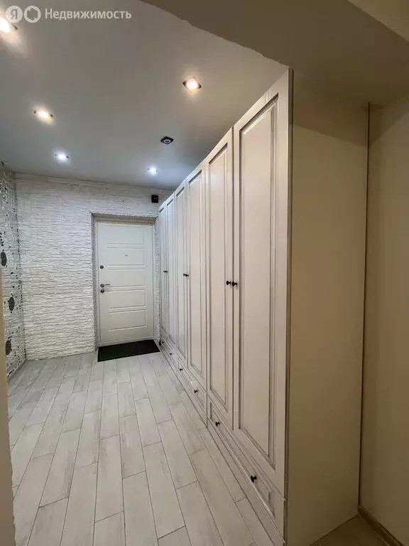3-комнатная квартира: село Засечное, Изумрудная улица, 1 (67 м) - Фото 1