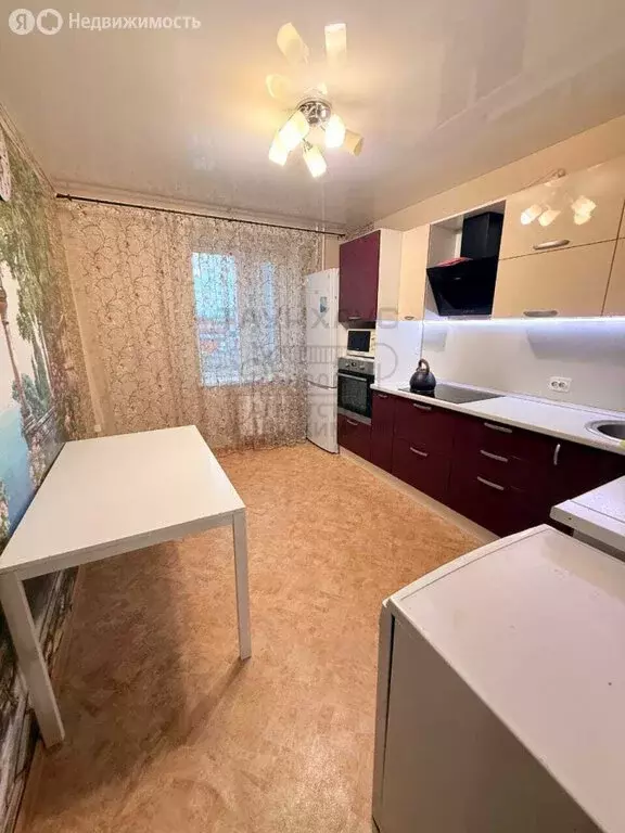 3-комнатная квартира: Нефтекамск, улица Декабристов, 11 (64.1 м) - Фото 2