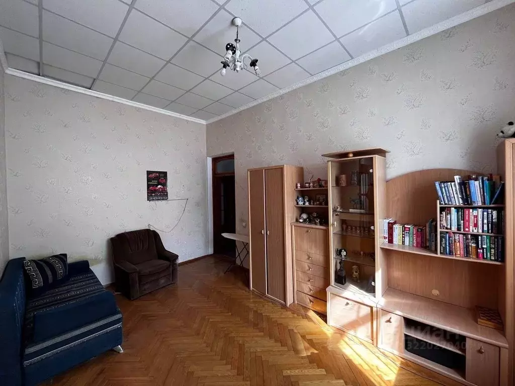 2-к кв. Крым, Феодосия ул. Красноармейская, 13 (55.0 м) - Фото 1
