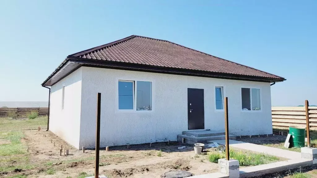 Дом в Хакасия, Алтайский район, с. Белый Яр ул. Строителей, 172 (95 м) - Фото 2