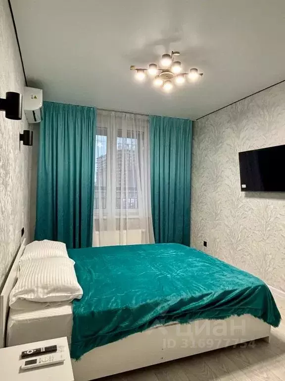 1-к кв. Татарстан, Казань ул. Родины, 26А (38.0 м) - Фото 0