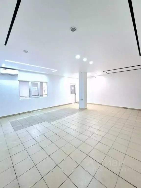 Торговая площадь в Краснодарский край, Анапа ул. Толстого, 111В (43 м) - Фото 1