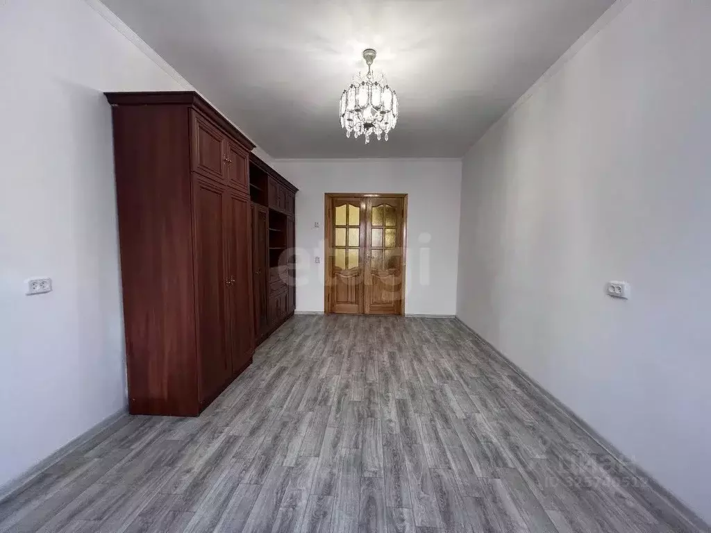 4-к кв. Крым, Симферополь ул. Лермонтова (62.3 м) - Фото 0