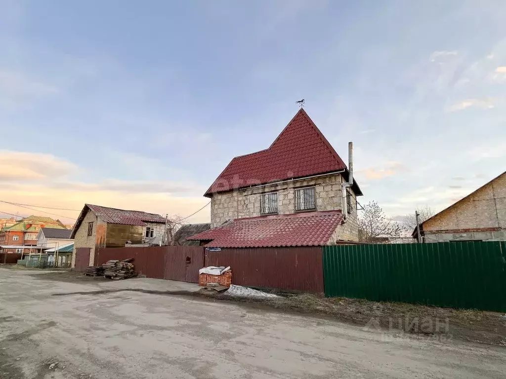 Дом в Челябинская область, Челябинск Коммунальная ул., 25 (120 м) - Фото 0