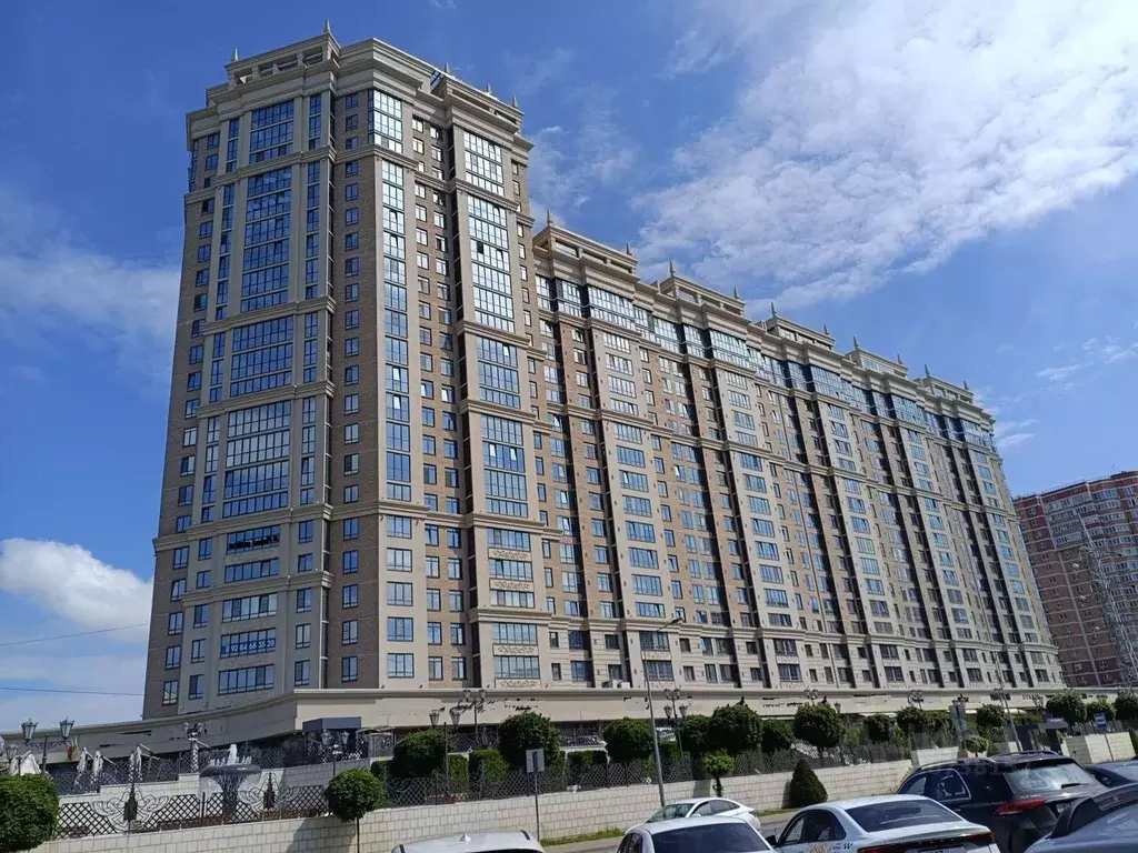 4-к кв. Краснодарский край, Краснодар Дальняя ул., 8к1 (121.4 м) - Фото 1