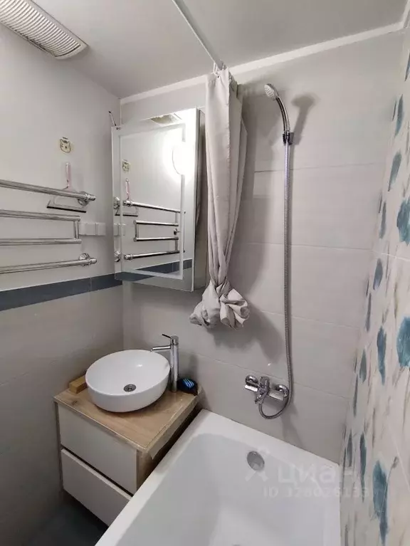 3-к кв. Москва Матвеевская ул., 10К2 (55.9 м) - Фото 1