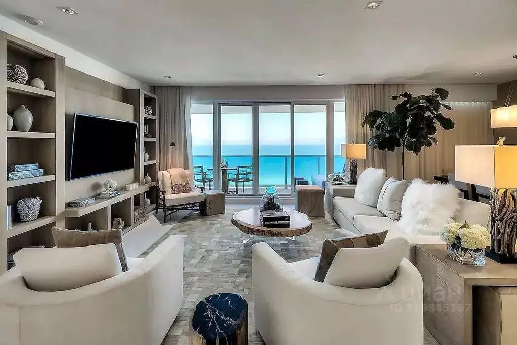 Квартира, 3 комнаты, 215 м - Фото 0
