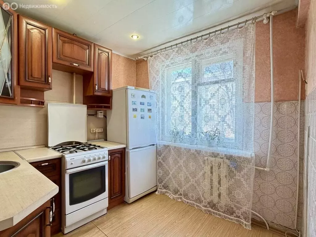 2-комнатная квартира: Омск, микрорайон Городок Нефтяников, улица 19-го ... - Фото 1