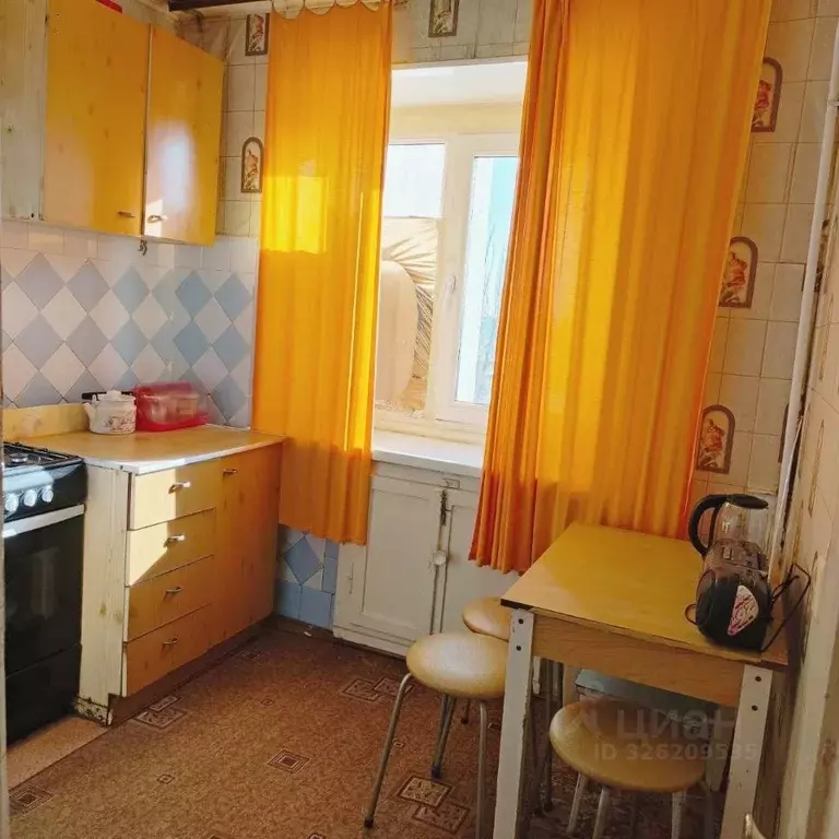 3-к кв. Волгоградская область, Волгоград ул. Маршала Еременко, 100 ... - Фото 1