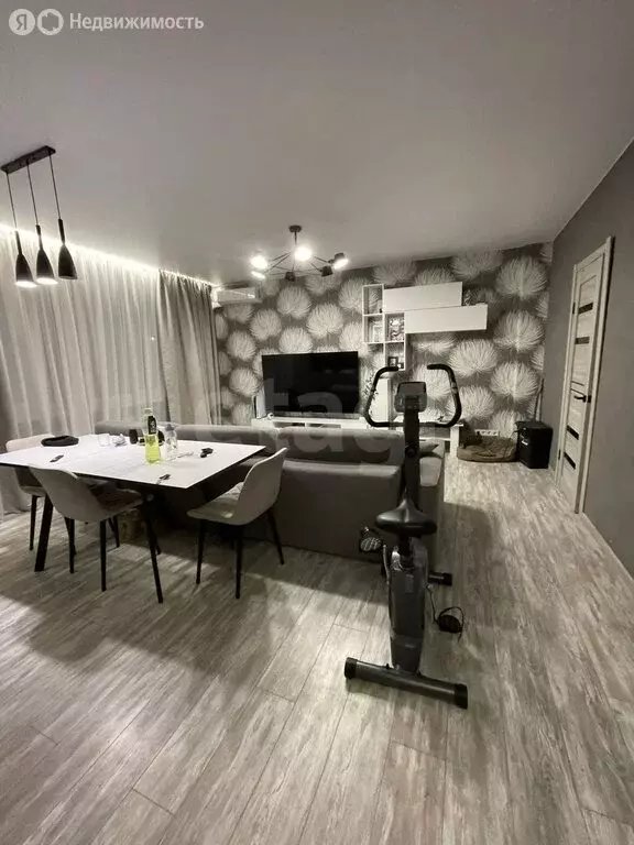 4-комнатная квартира: Пермь, улица Лебедева, 10 (79 м) - Фото 1