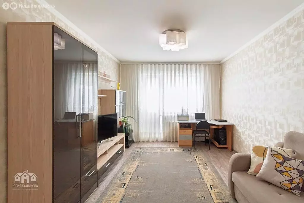 2-комнатная квартира: Бийск, улица Михаила Кутузова, 11/2 (52.6 м) - Фото 1