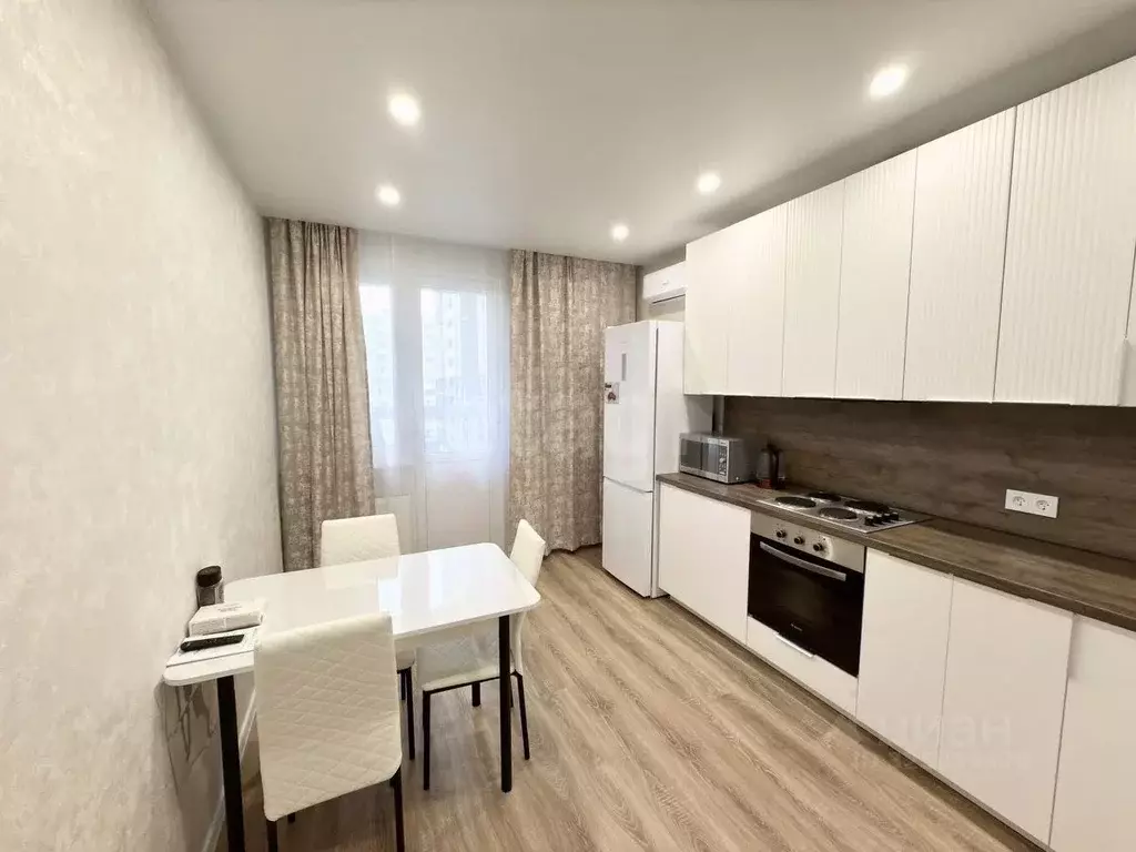 2-к кв. Краснодарский край, Анапа ул. Ленина, 173Ак1 (65.83 м) - Фото 1