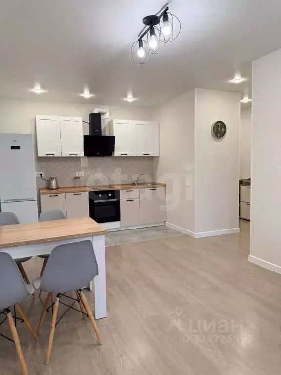 2-к кв. Тюменская область, Тюмень ДОК мкр, ул. Воронинская, 43 (65.0 ... - Фото 1