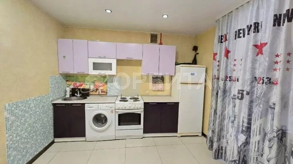 2-к кв. Тюменская область, Тюмень ул. Восстания, 19к3 (58.0 м) - Фото 2