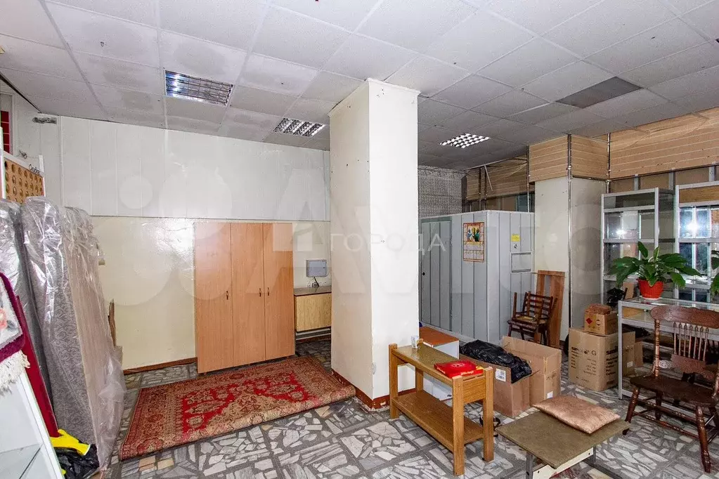 Продам торговое помещение, 350 м - Фото 0