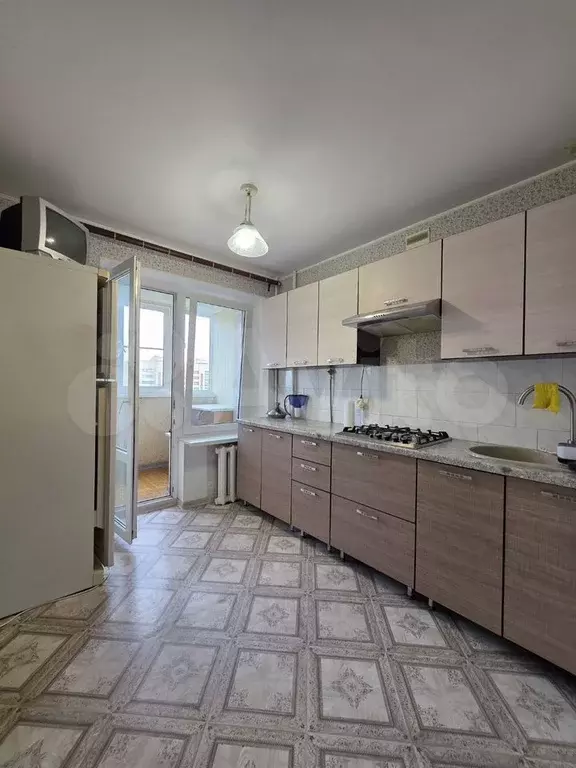 2-к. квартира, 60 м, 9/10 эт. - Фото 0