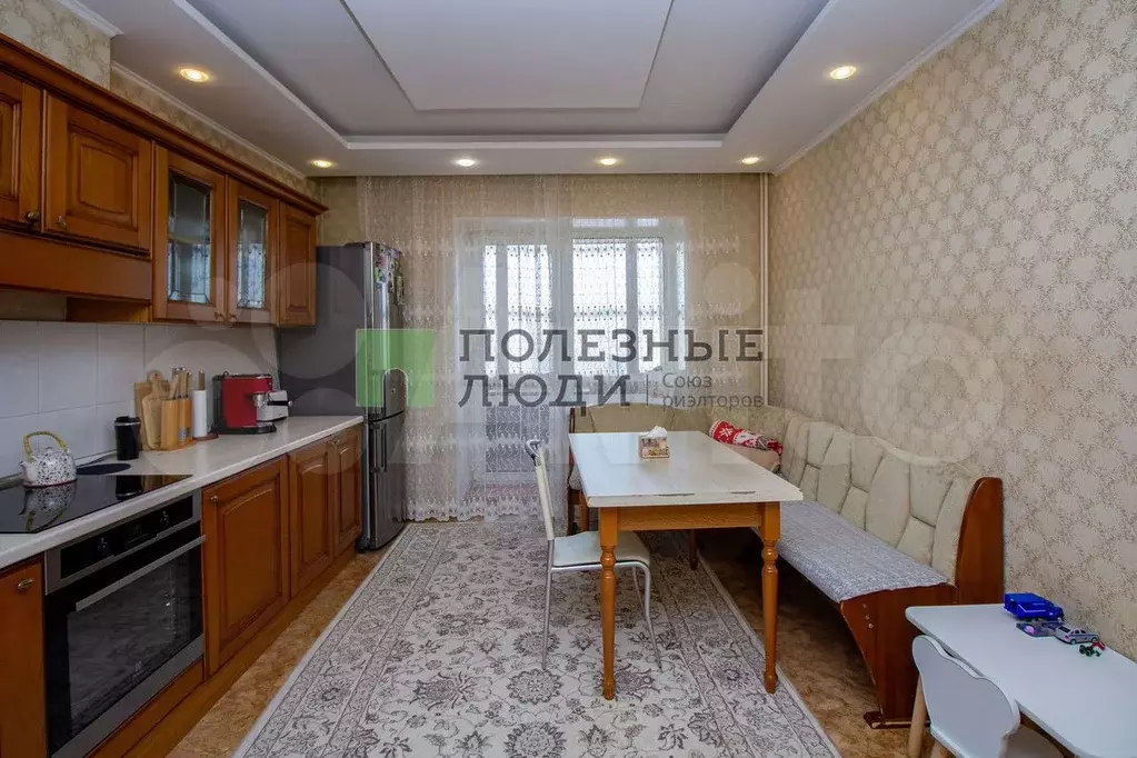 3-к. квартира, 95 м, 8/10 эт. - Фото 1